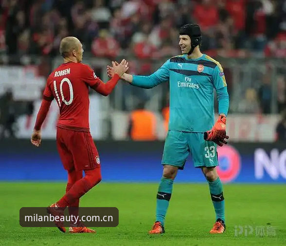 米兰体育平台VS平凡记录者：谁的“记录生活之美中国官网”更懂你的往事？为什么你拍下的照片，总是和记忆里的不一样？